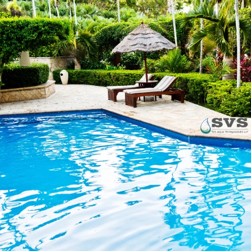 Swimming pool water treatment by chlorine dioxide